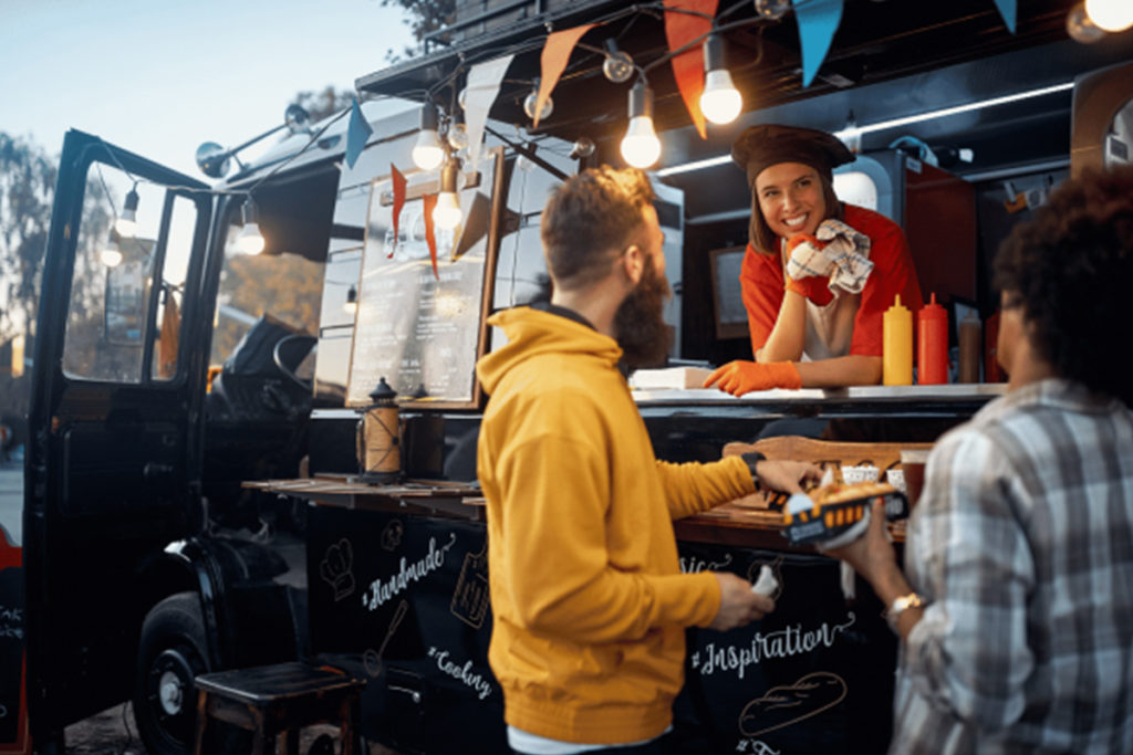 Vuelve FIVAMOS a Cheste, la gran Feria del Moscatel: Vino y street food a ritmo de música